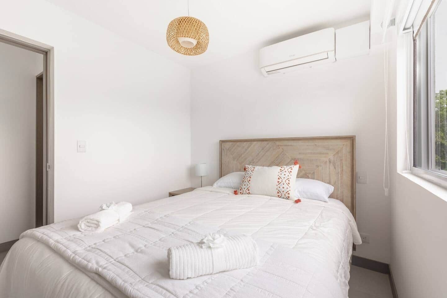 2 dormitorios, tabla de planchar con plancha, wifi gratis y ropa de cama