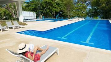 Piscine extérieure