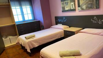 Accès Internet, draps fournis