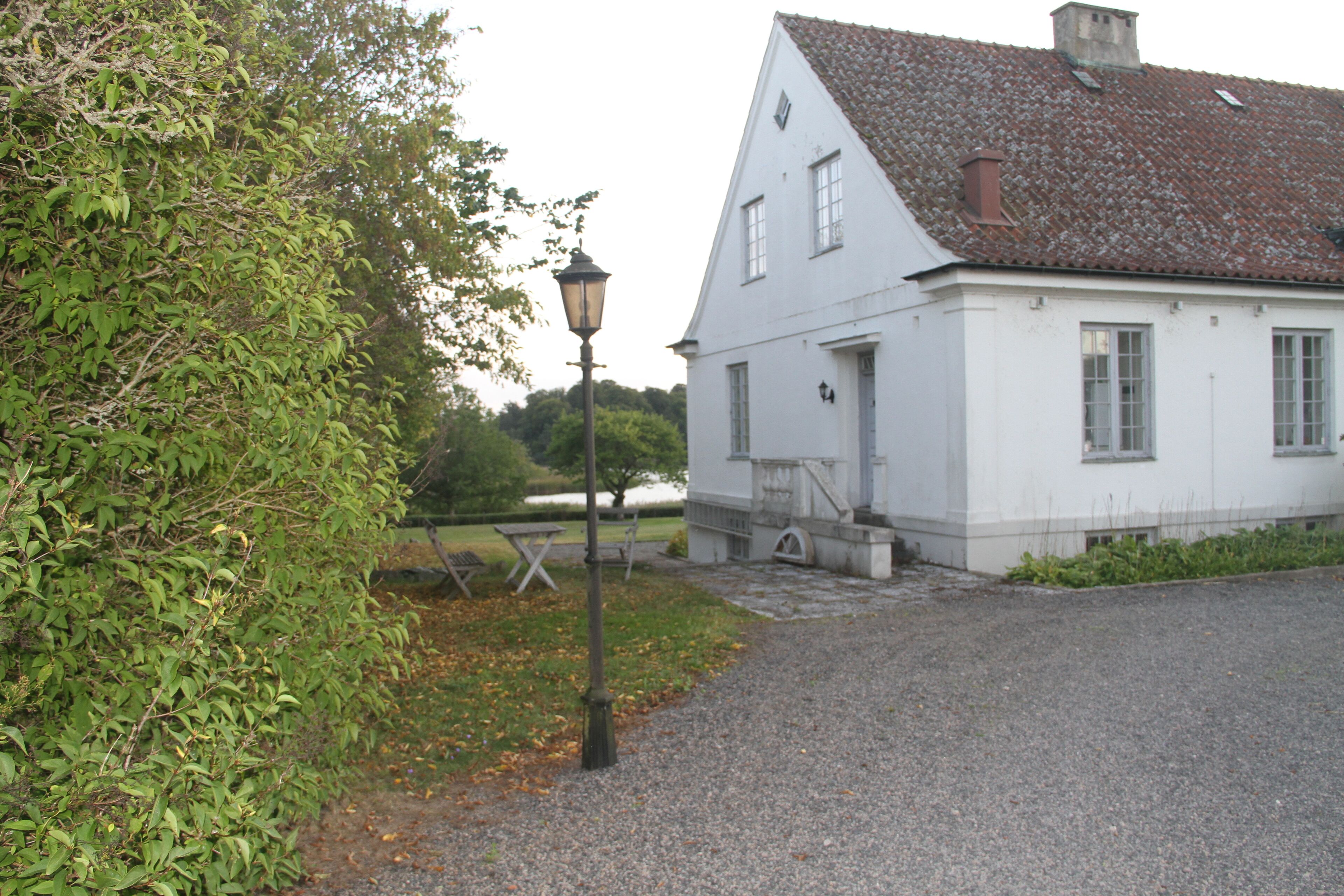 المنشأة من الخارج