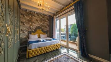 Premium-Villa, Balkon, Poolblick