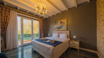 Premium-Villa, Balkon, Poolblick