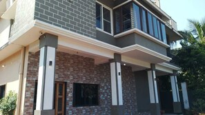 Exterior - 4-bedroom villa in Karwar with AC (Karwar)