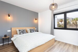 4 slaapkamers, een strijkplank/strijkijzer, wifi, beddengoed