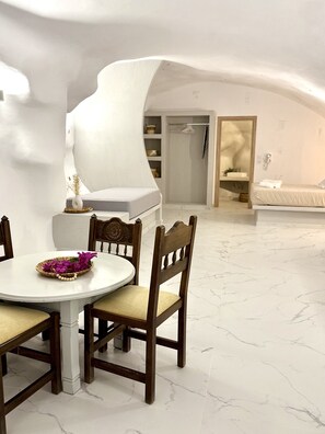 Duplex | Living area - Petuna Cave Suites (Santorini)
