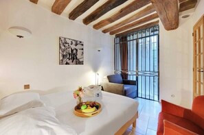 Soundproofing, iron/ironing board, WiFi, bed sheets - Family Apartment - Quartier Latin (Paris)
