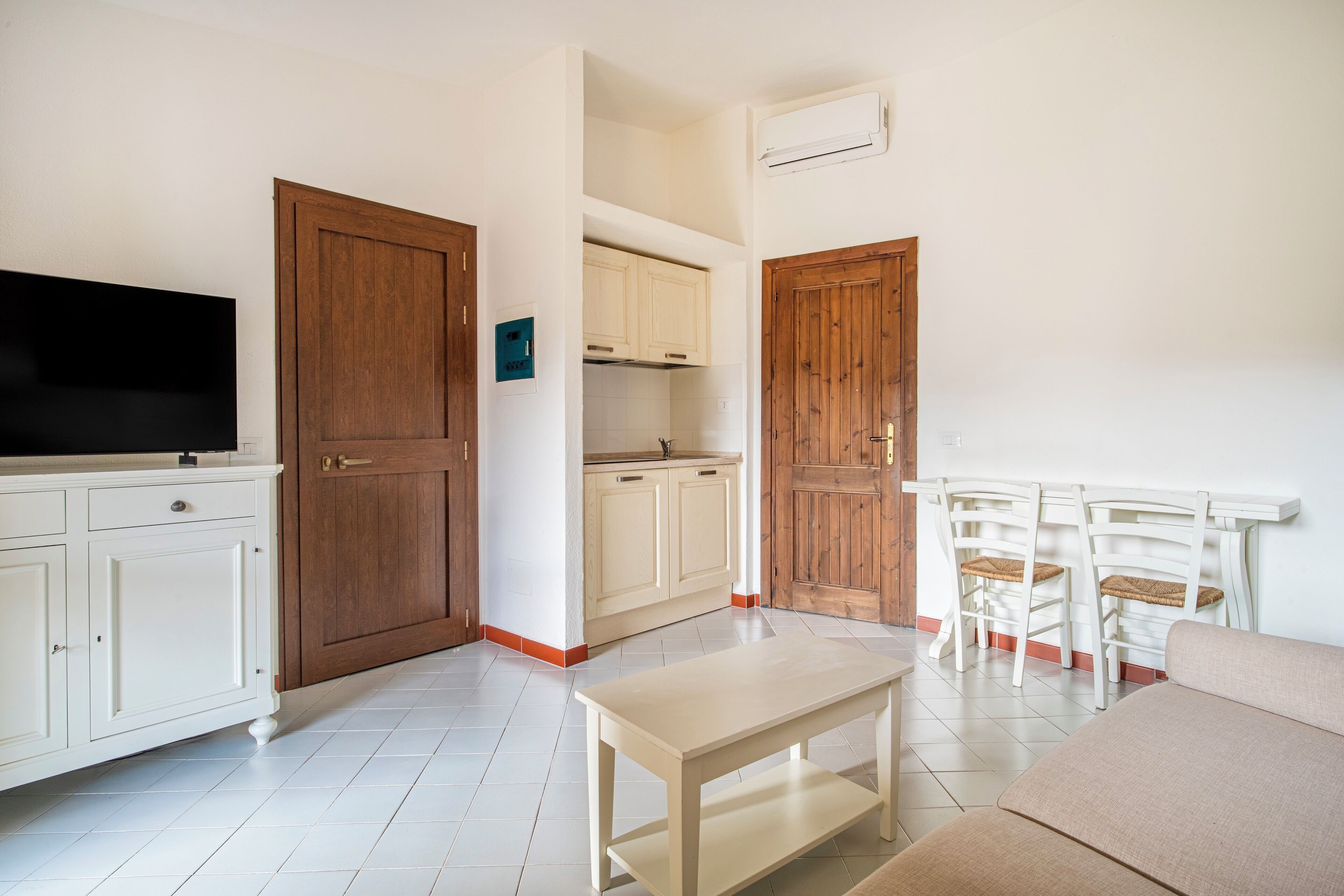 TV LED 24 polegadas com canais a cabo