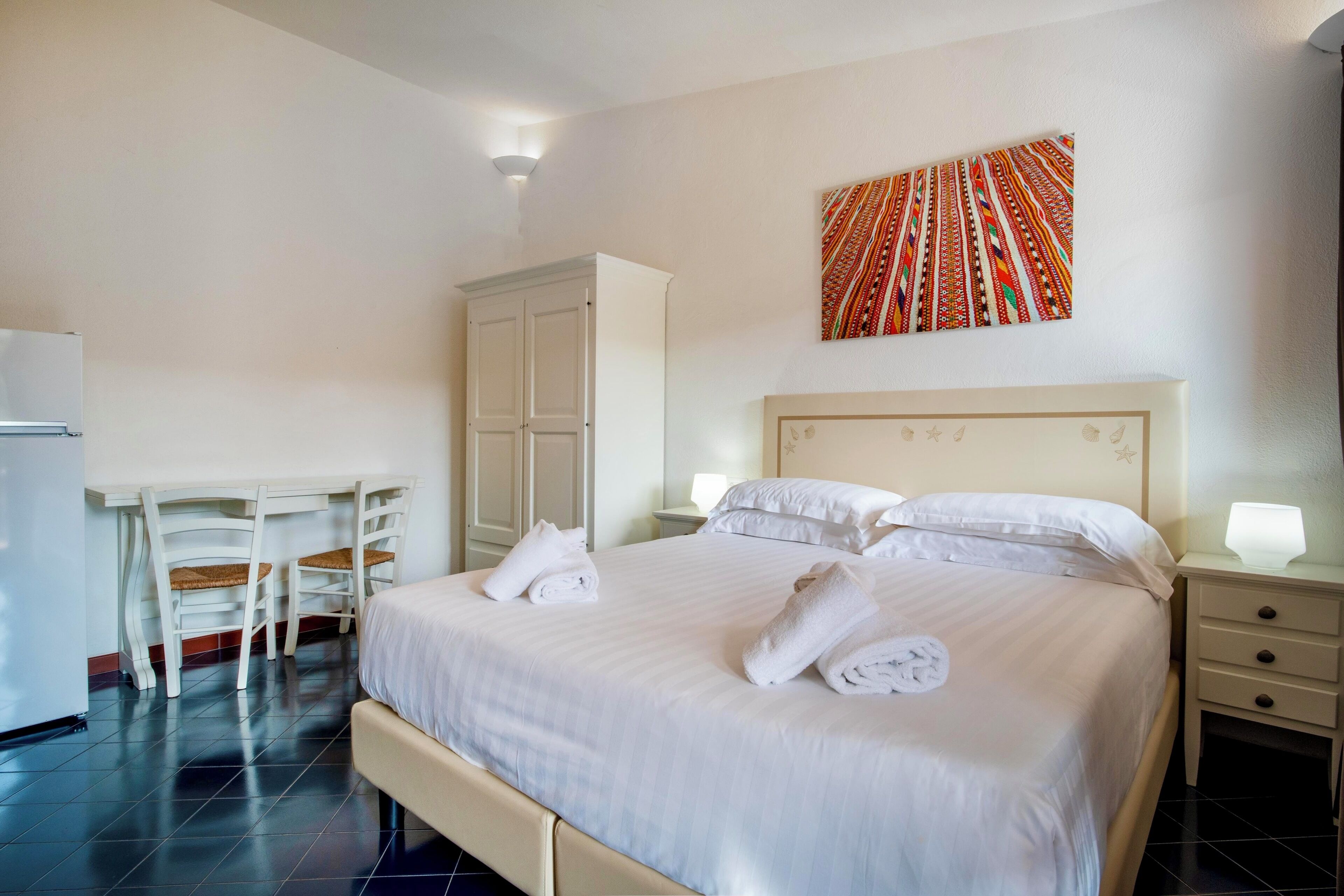 خزنة داخل الغرفة وأسرّة أطفال/رضّع (مجانًا) وواي فاي مجانًا