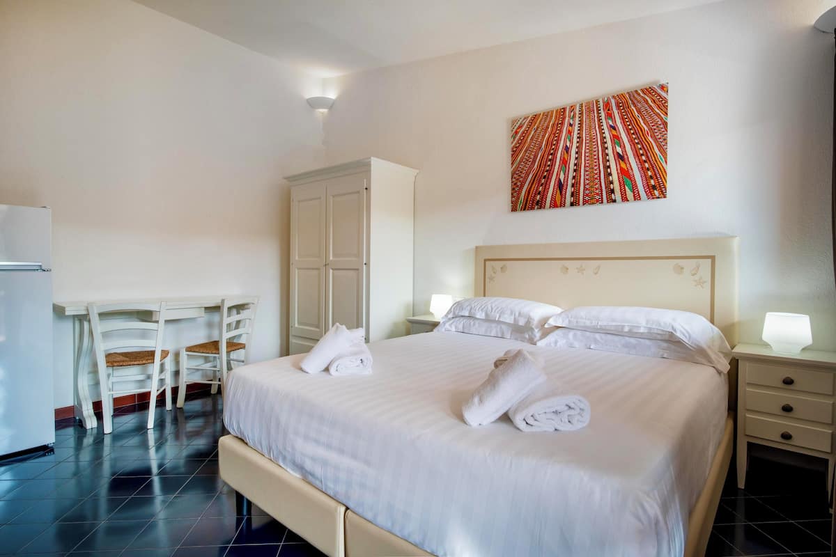 In-room safe, free cots/infant beds, free WiFi, bed sheets