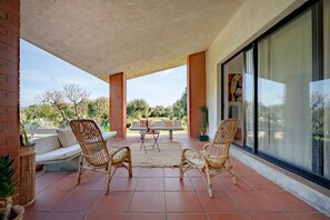 Terrace/patio - Apartment 'Villa Ada' with Wi-Fi and Air Conditioning (Cozze)