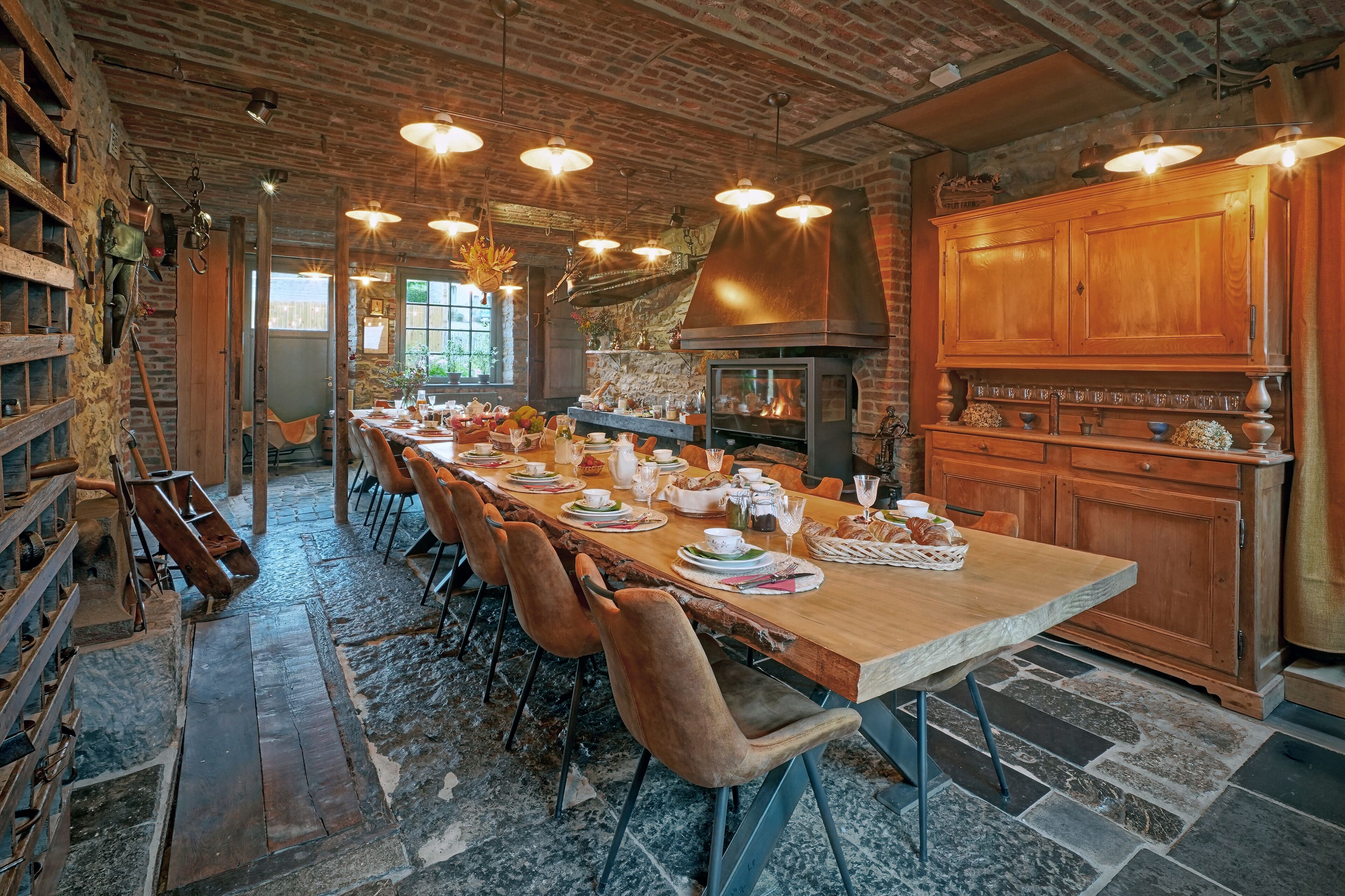 Free daily continental breakfast