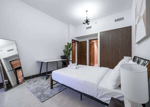 House - Stayshort - JVC Apartment Sleeps 4 Great for Families (Dubai)
