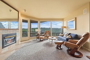 TV, fireplace - Ground Floor Condo in Bend, OR 1 Bd 1Ba (Bend)