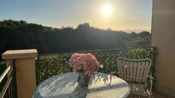 Deluxe-Doppelzimmer, Balkon, Bergblick | Ausblick vom Zimmer