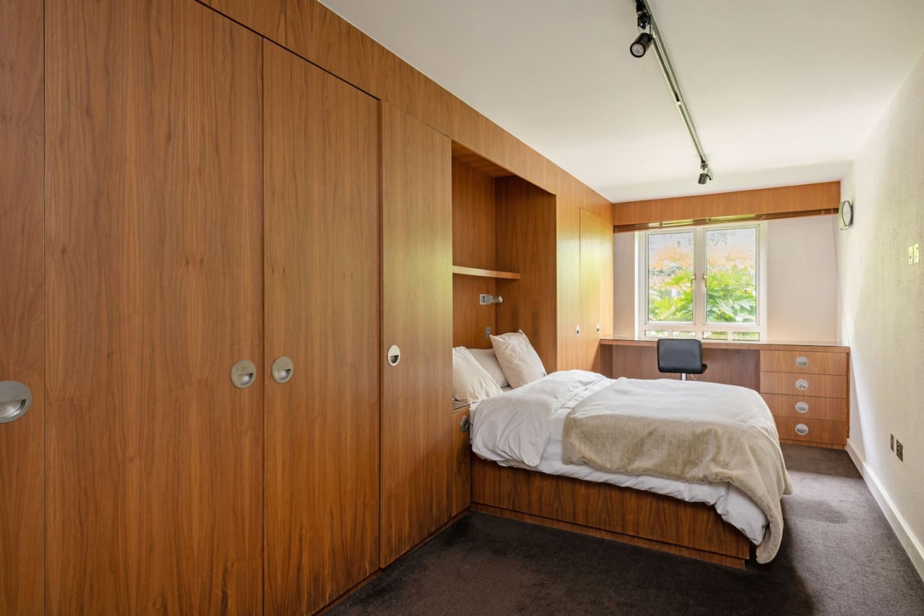 2 عدّة غرف نوم