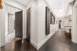 Apartment, Smoking
