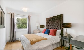 House - Knightsbridge Home Views Over Hyde Park (London)