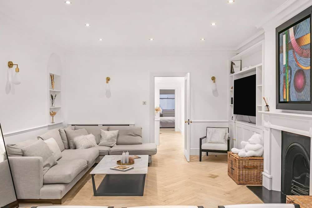 Knightsbridge 3-bed Next To Harrods With Patio - Brompton