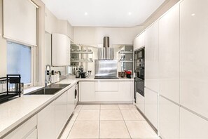 House - 8 Million Home Cadogan Square Access (London)