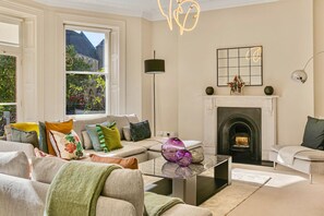 House - 8 Million Home Cadogan Square Access (London)