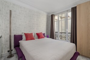 House - Luxury 4 Bed Residence - Next to Arc de Triomphe (Paris)