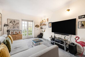 House | 1 bedroom - Stylish 1BR Kensington Home With Balcony (London)