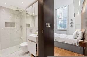 House - Bayswater Home High Ceilings Transport Links (London)