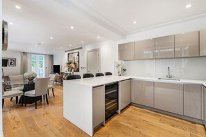 House - Luxury Mayfair Flat on Park Lane Hyde Park Views (London)