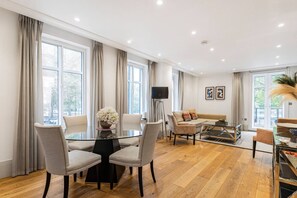 House - Luxury Mayfair Flat on Park Lane Hyde Park Views (London)