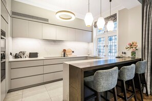 Apartment - Mayfair Home Private Parking Central AC (London)