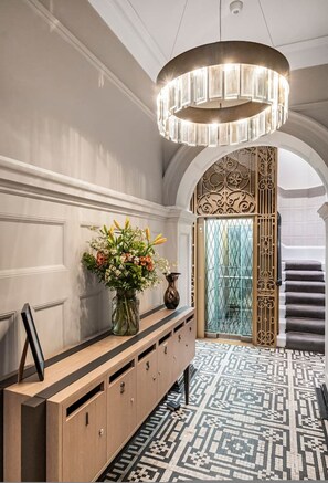 Apartment - Mayfair Home Private Parking Central AC (London)