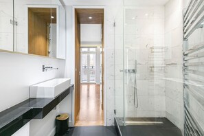 Casa, para fumantes | 2 quartos