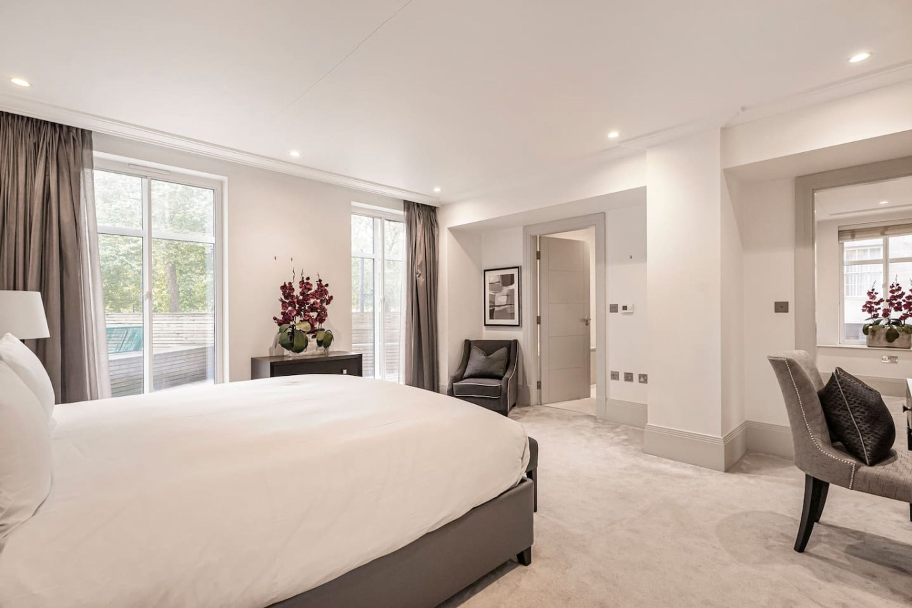 2 bedrooms