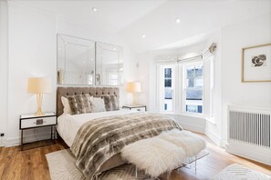 House - 4-bed House Next To Harrods Private Parking (London)