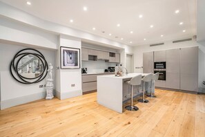 House - Exclusive Mayfair Home on Park Lane (London)