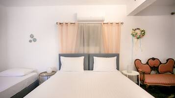 2 bedrooms, free cots/infant beds, bed sheets