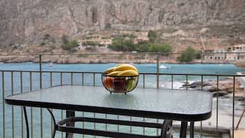 Apartment, 3 Bedrooms, Terrace, Sea View | Balcony