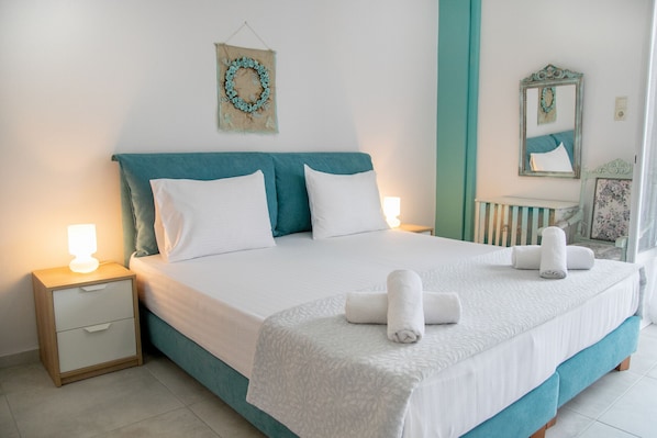 3 quartos, berços grátis, roupa de cama