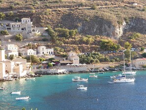 Marina - Anaroussa Diros Maisonette (East Mani)