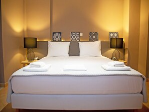 House, 3 Bedrooms, Smoking, Terrace | 3 bedrooms, free cots/infant beds, bed sheets - Anaroussa Diros Maisonette (East Mani)