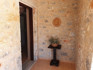 Interior detail - Anaroussa Diros Maisonette (East Mani)