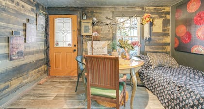 7 Mi to Cuyahoga Valley NP: Walkable Apt!