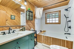 House (3 Bedrooms) | Interior - 8 Mi to Mt Snow: 'cozy Bear Cabin' w/ Hot Tub! (Wilmington)