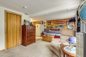 Apartment (0 Bedroom) | Interior - Hike & Explore Western Mass: Peaceful Studio (Palmer)