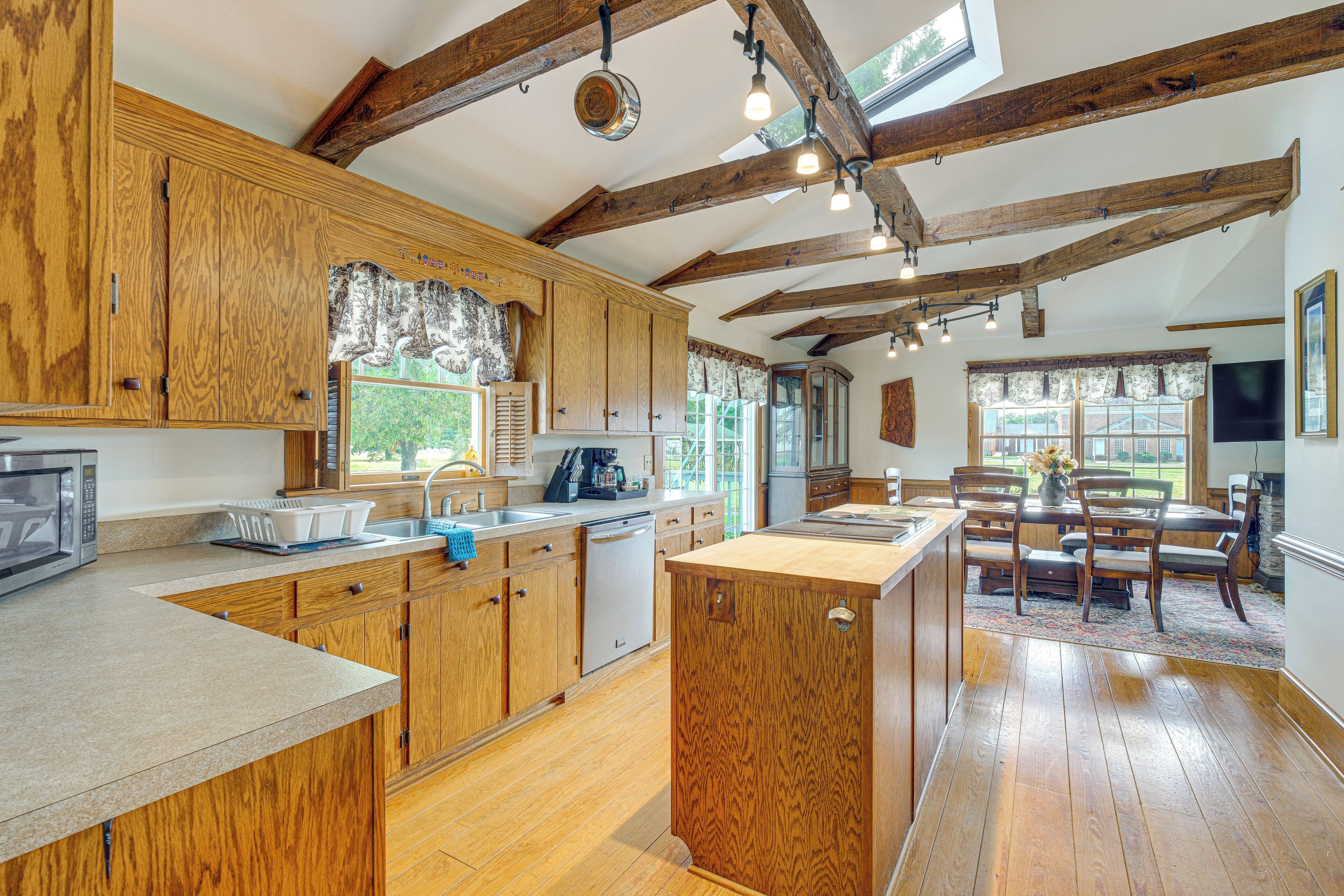 House (2 Bedrooms) | Interior