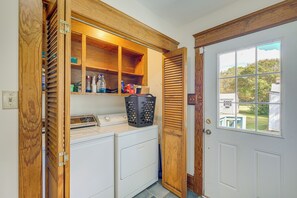 House (2 Bedrooms) | Interior - Walk to Dtwn Warsaw: Family Home w/ Deck! (Warsaw)