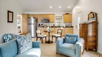 Apartment (0 Bedroom) | Interior