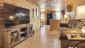 Apartment (2 Bedrooms) | Front of property