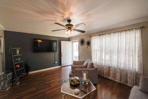 House (3 Bedrooms) | Interior - Walk to Dtwn Milton: Spacious Family Home w/ Yard (Milton)