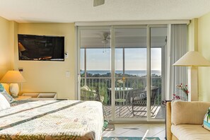 Apartment (0 Bedroom) | Interior - Oceanfront Studio w/ Gulf & Sunset Views From Bed! (Naples)